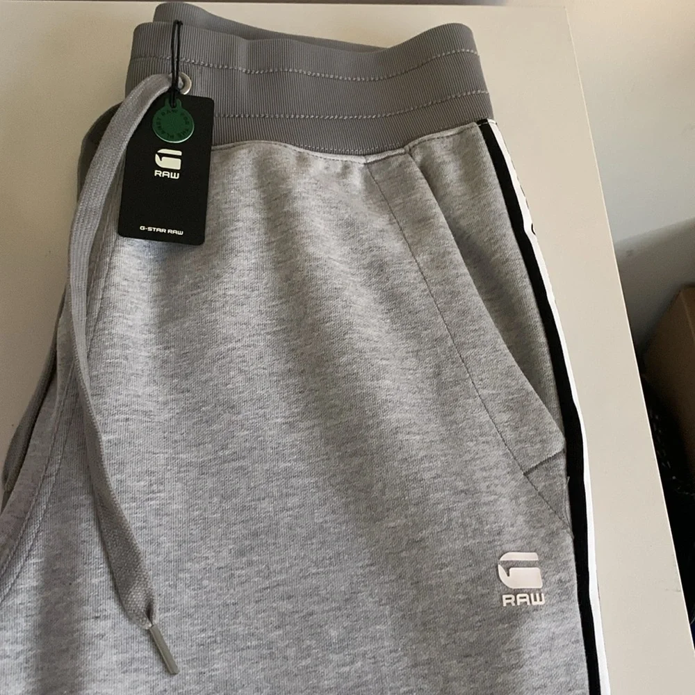 G-Star Raw Alchesai slim tapered Sweatpants. Size Small. - Picture 4 of 6